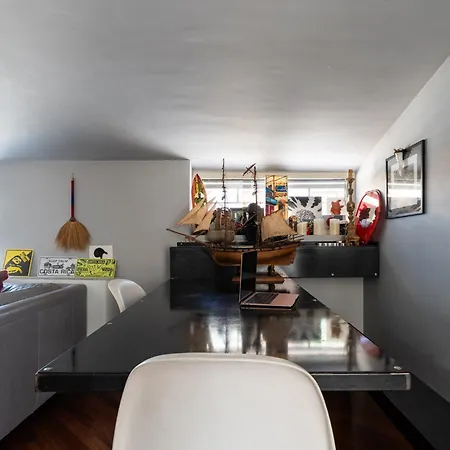 Interno Dieci בארי