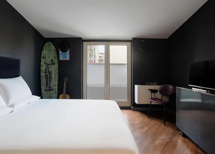 Interno Dieci בארי