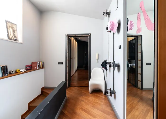 Interno Dieci דירה בארי